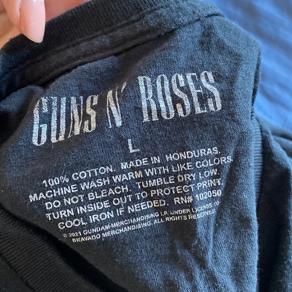 Guns & Roses Tee Size Large - Picture 6 of 6